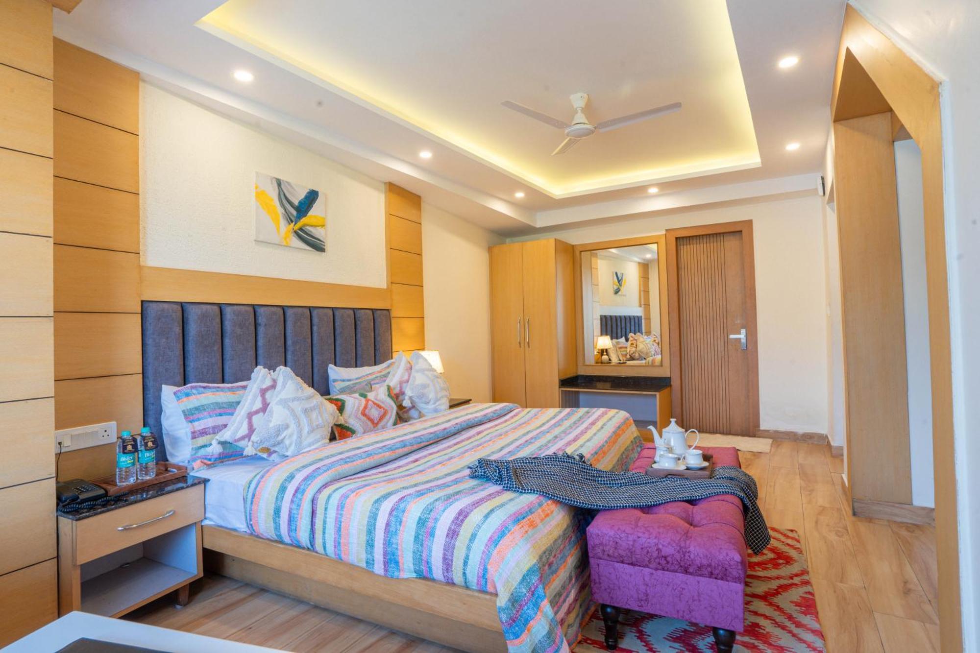 Super Hotel By Perfectstayz Mall Road 무소리에 객실 사진