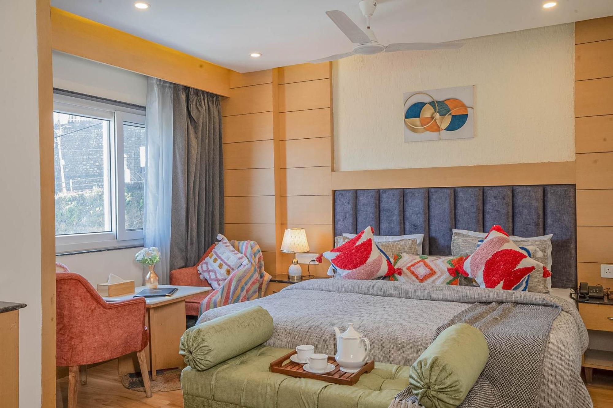Super Hotel By Perfectstayz Mall Road 무소리에 객실 사진